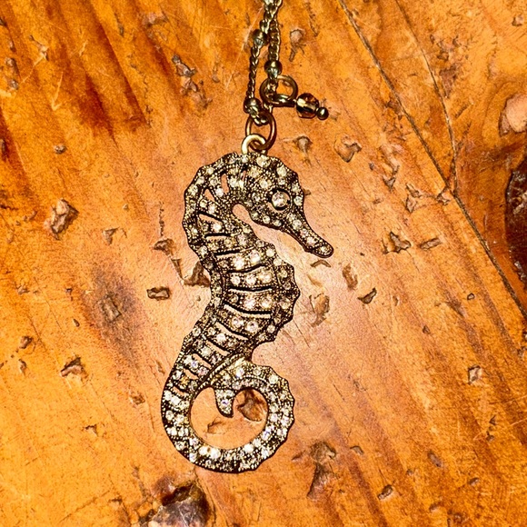 STUNNING VTG RHINESTONE SEAHORSE NECKLACE rare unique vintage collectible - Picture 3 of 4